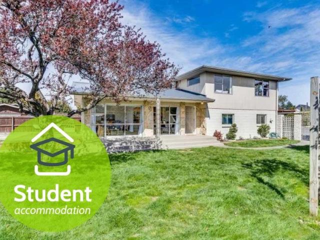 House for rent in Chaslands, Canterbury