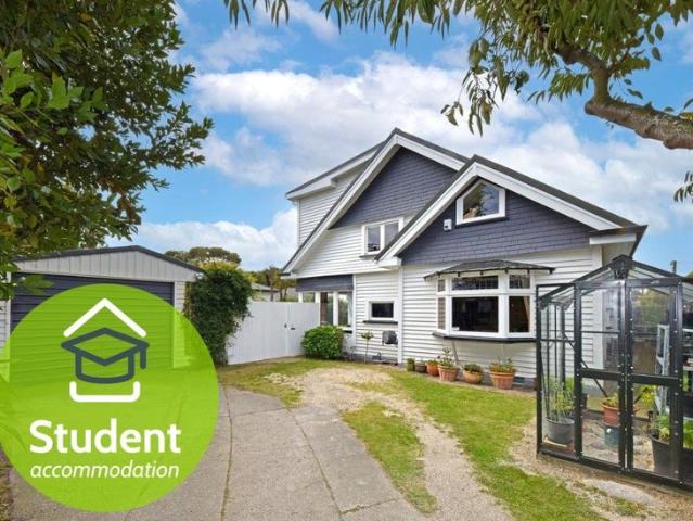 House for rent in Chaslands, Canterbury