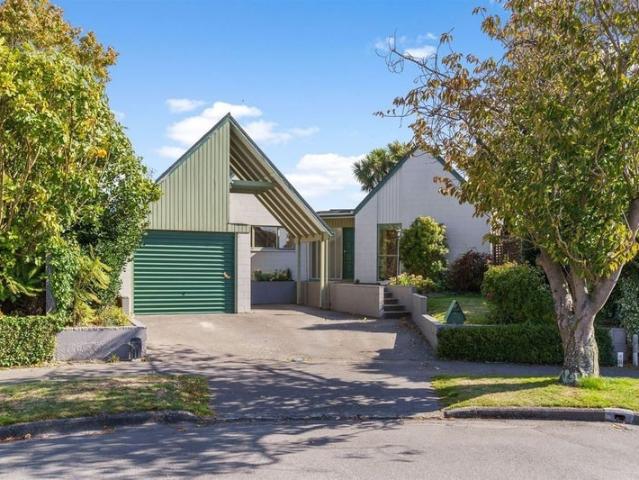 House for rent in Chaslands, Canterbury