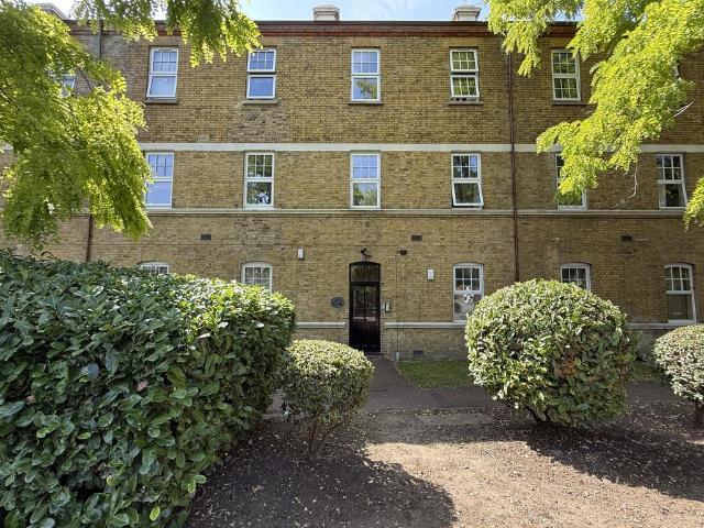 Apartment for rent in London Borough of Lewisham, Greater London