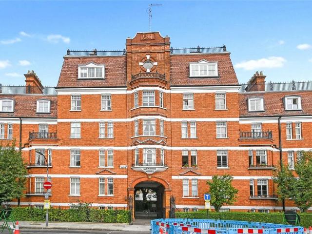 Apartment for rent in West Kensington, Greater London
