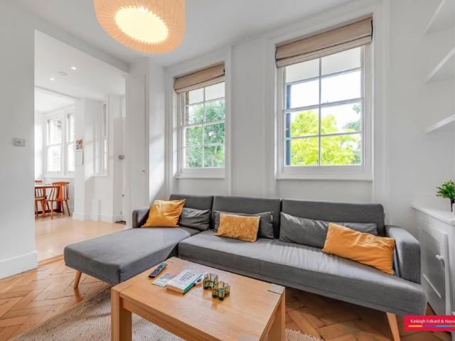 Apartment for rent in West Kensington, Greater London
