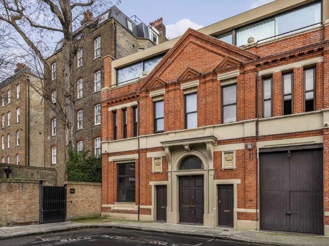 Apartment for rent in West Kensington, Greater London