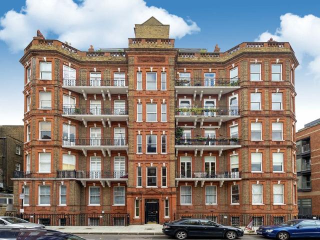 Apartment for rent in West Kensington, Greater London