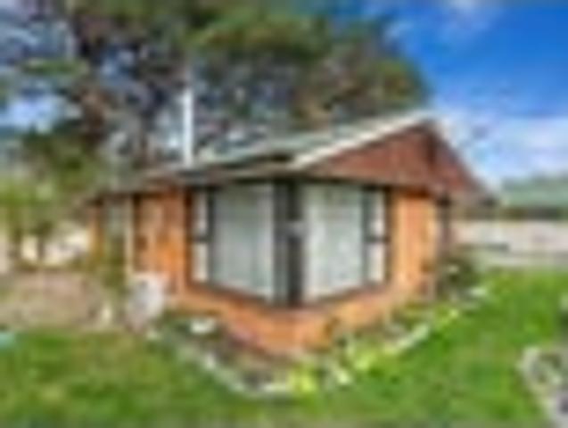 House for rent in Chaslands, Canterbury