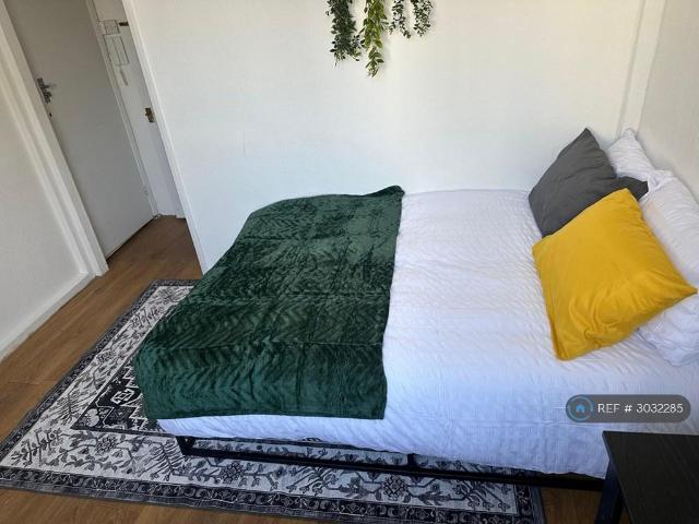 House for rent in London Borough of Hounslow, Heston