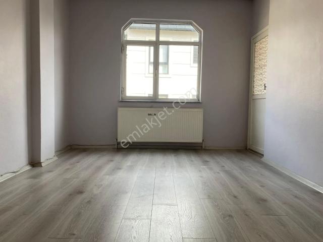 Nine Hatun Mahallesi, Esenler içerisinde kiralık mülk