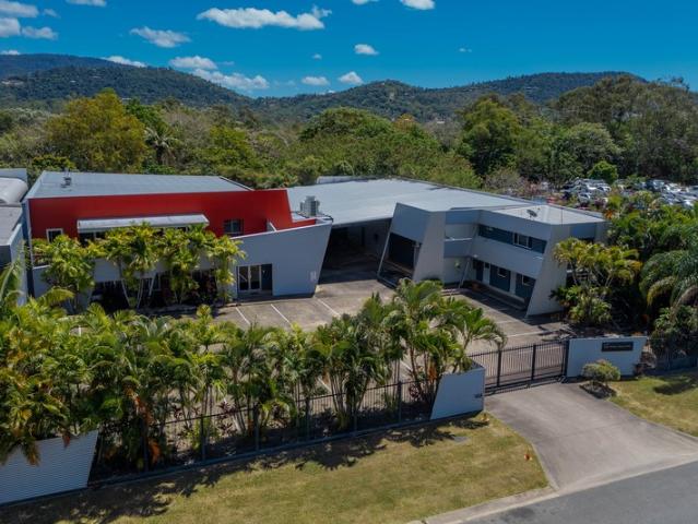 Office for sale in Cannonvale, Queensland