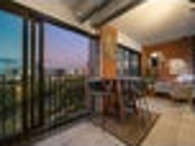 Apartment for sale in Newton, Auckland