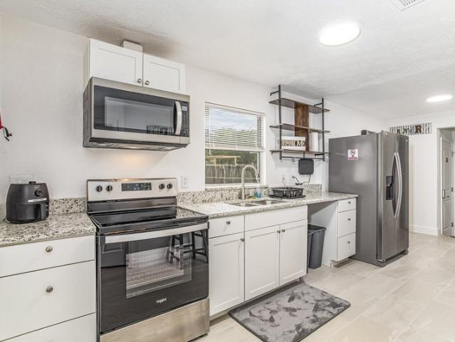 Room for rent in Jacksonville, Florida