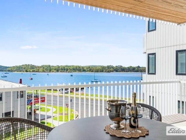 Townhouse for sale in Batemans Bay, New South Wales