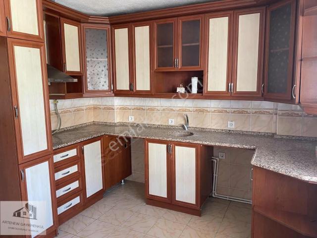 Bornova, İzmir içerisinde satılık mülk