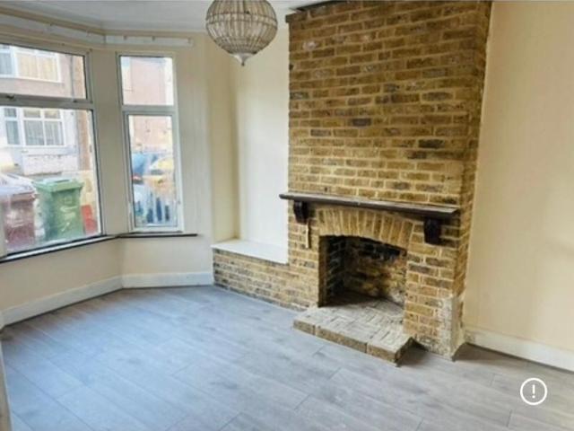 House for rent in Thames View, Greater London