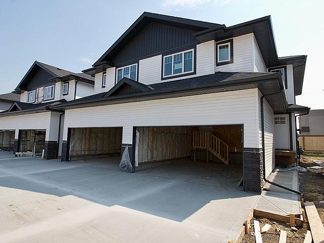Townhouse for rent in Rolly View, Alberta