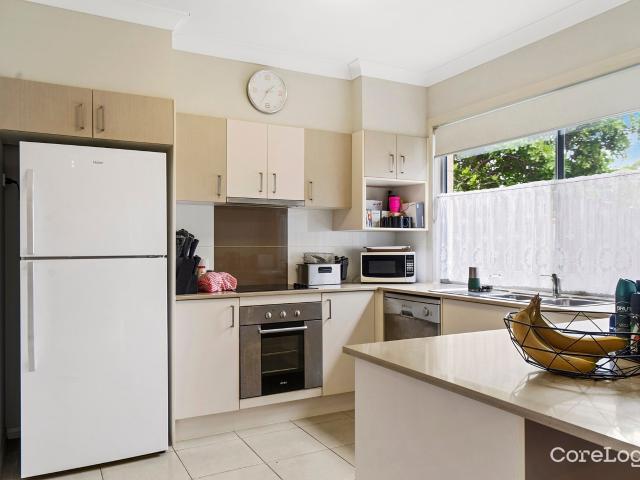 Townhouse for sale in Marsden, Greater Brisbane