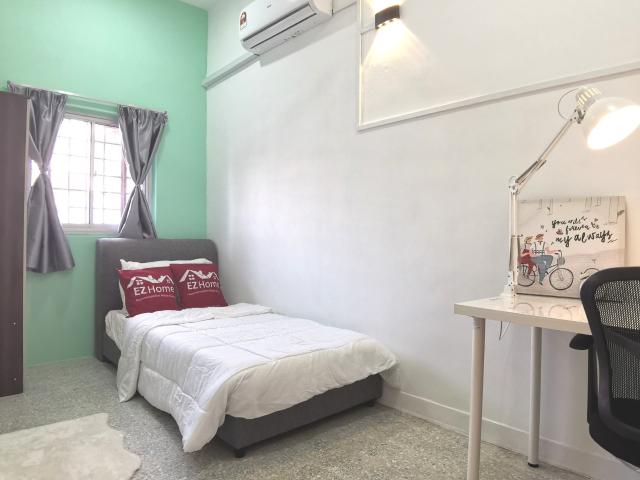 Room for rent in Petaling, Damansara Damai