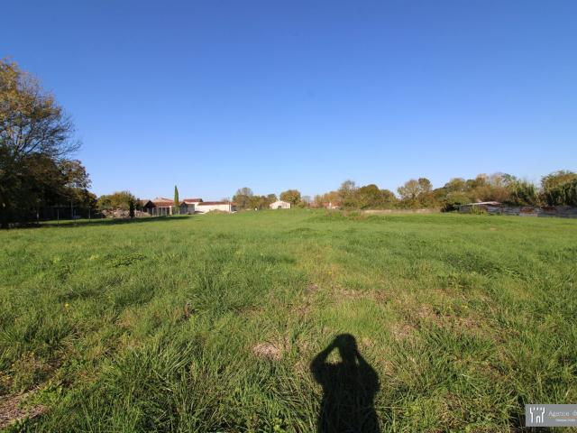 Terrain vente à France métropolitaine, Pons