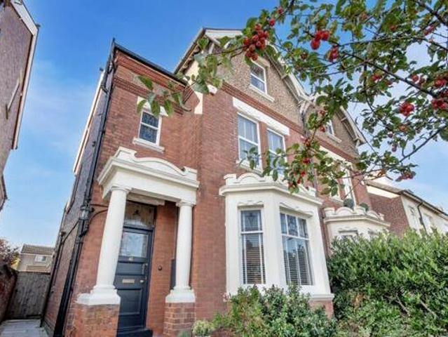 House for sale in Wheatley, South Yorkshire