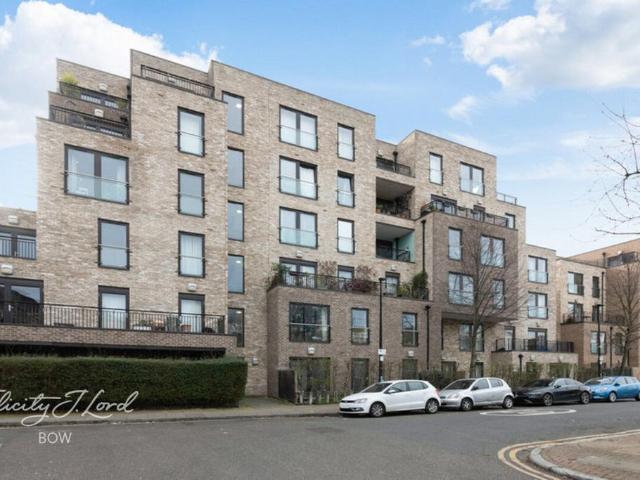 Apartment for rent in Bromley-by-Bow, Poplar Grove