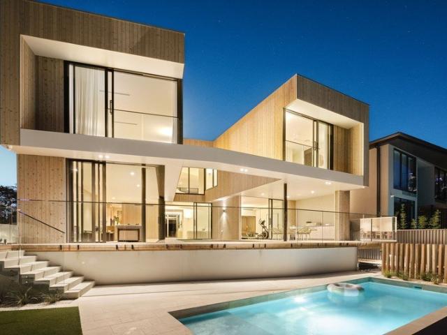 House for sale in Broadbeach Waters, Gold Coast City