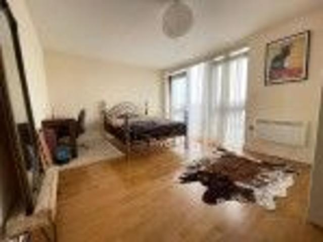 House for rent in Holloway, Cat Hill