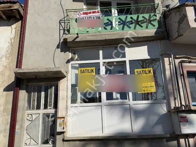 Çay içerisinde satılık Villa