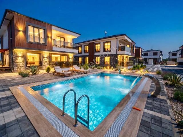 Burhaniye, Balikesir içerisinde satılık Villa