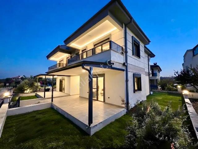 Ayvacik, Çanakkale içerisinde satılık mülk