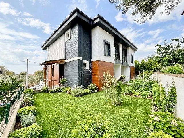 Edremit içerisinde satılık Villa