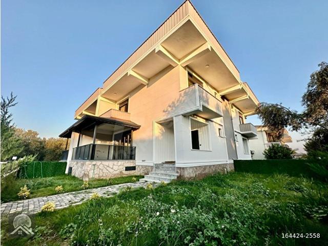 Edremit, Balikesir içerisinde satılık Villa