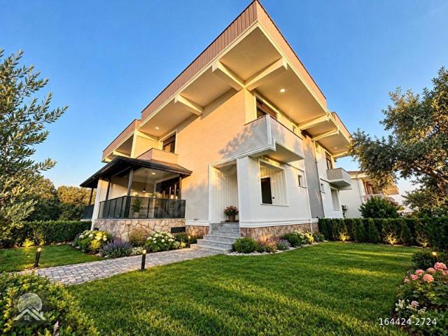 Edremit içerisinde satılık Villa
