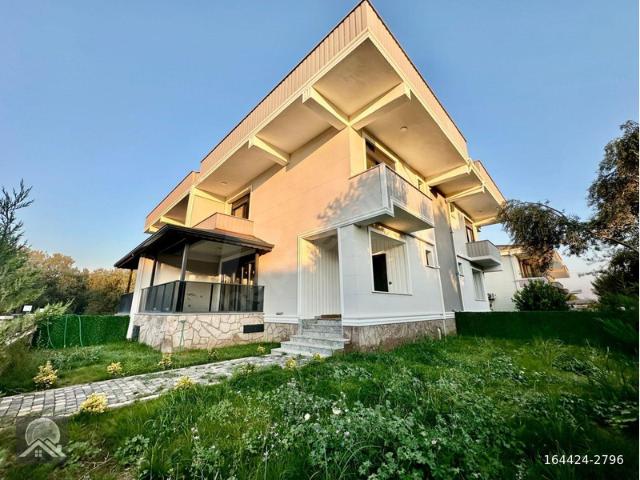 Edremit içerisinde satılık Villa