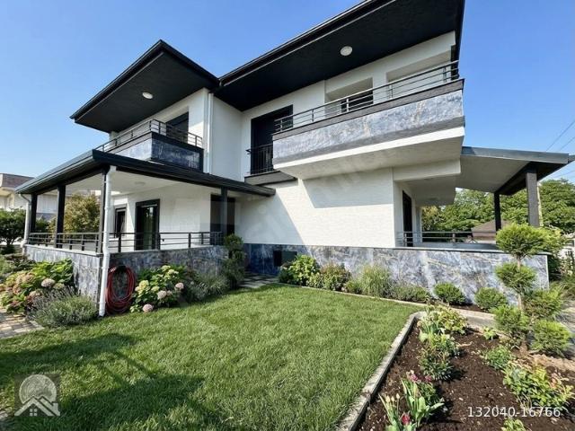 Burhaniye içerisinde satılık Villa