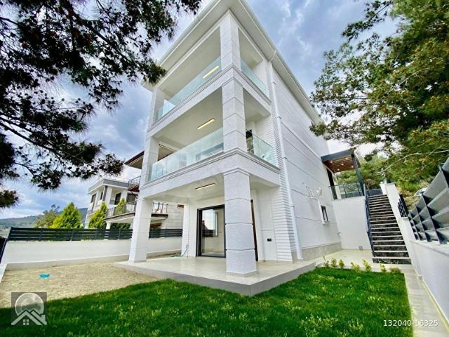 Çamlıbel, Edremit içerisinde satılık Villa