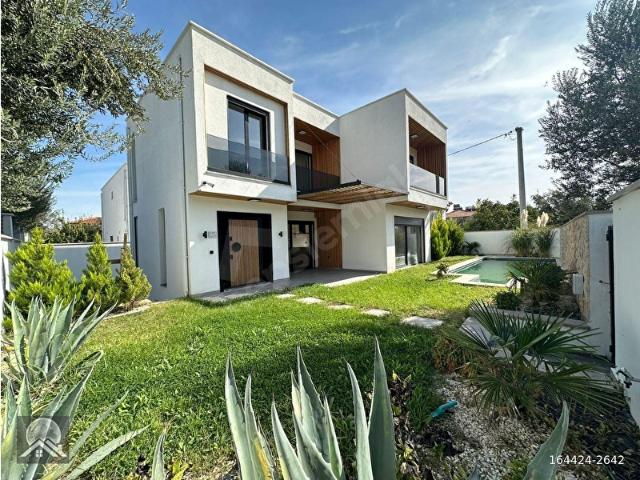 Edremit, Balikesir içerisinde satılık Villa