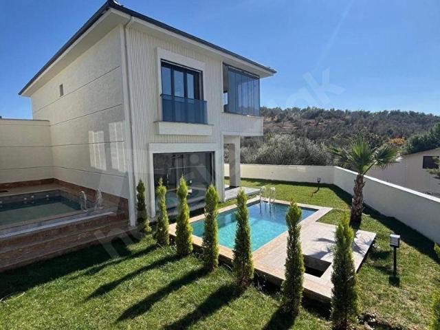 Kızılkeçili, Edremit içerisinde satılık Villa