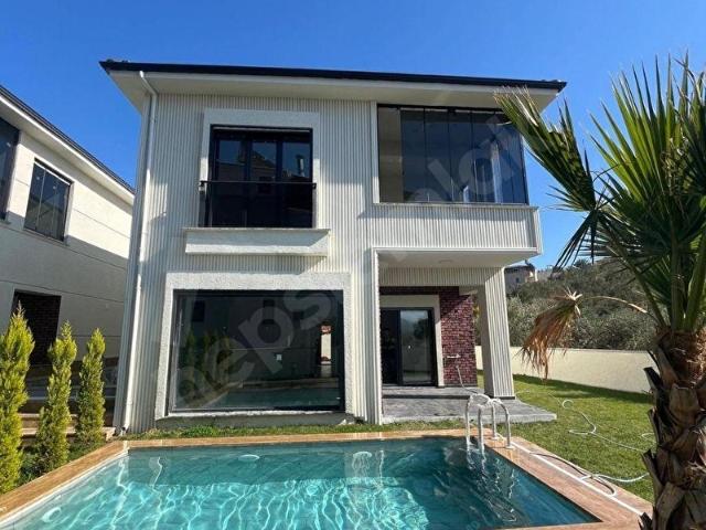 Edremit, Balikesir içerisinde satılık Villa