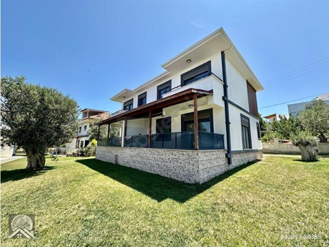 Burhaniye, Balikesir içerisinde satılık Villa