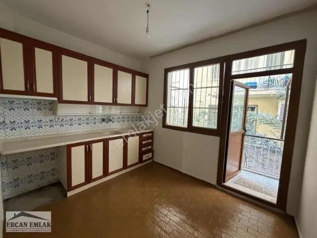 Çay Mahallesi, Bayraklı içerisinde kiralık mülk