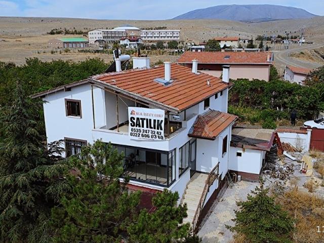 Konya Merkez içerisinde satılık Villa
