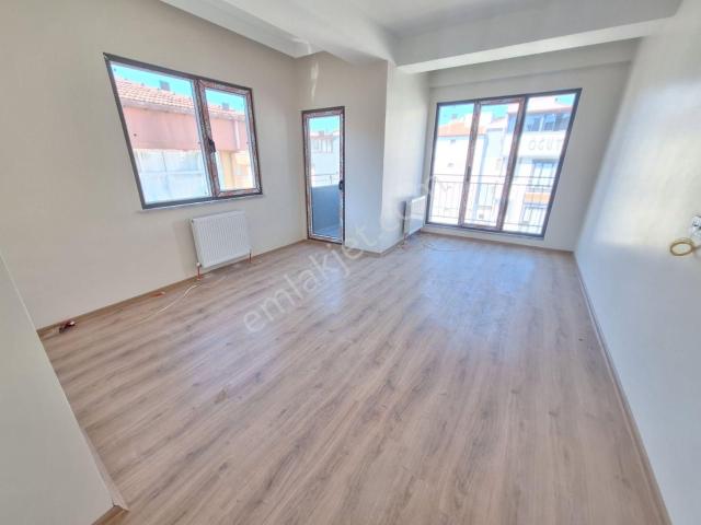Çayirova, Kocaeli içerisinde kiralık mülk