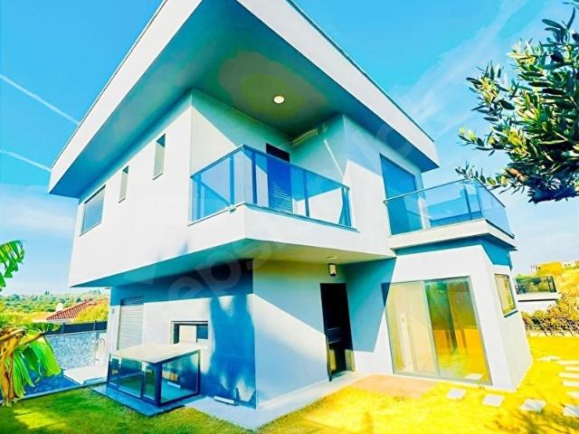 Çeşme, İzmir içerisinde satılık Villa
