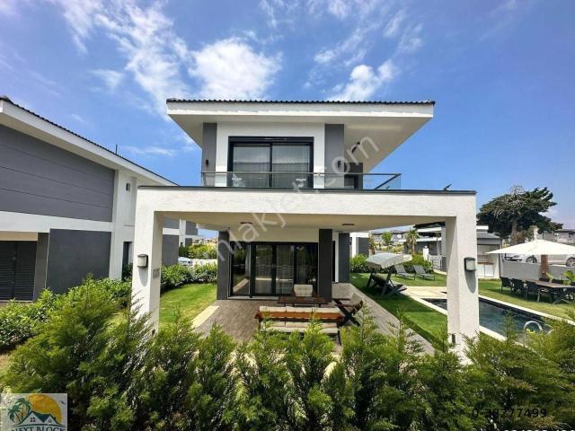 Kuşadasi, Aydin içerisinde satılık Villa