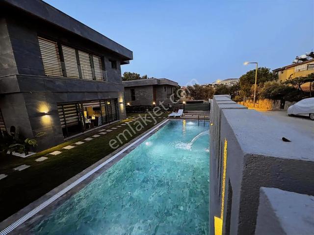 Kuşadasi, Aydin içerisinde satılık Villa