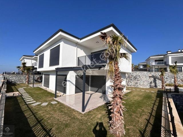 Kuşadasi, Aydin içerisinde satılık Villa