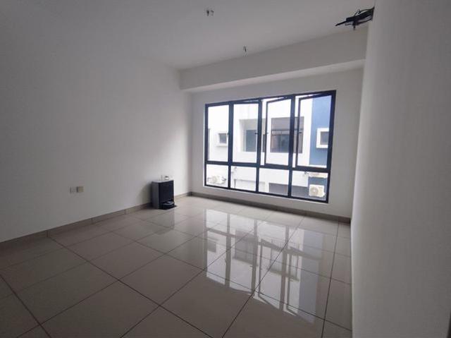 Townhouse for rent in Tanjong Sepat, Selangor