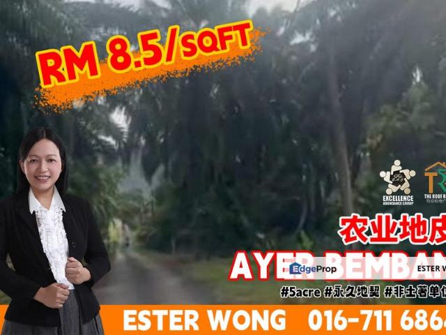 Shop for sale in Johor