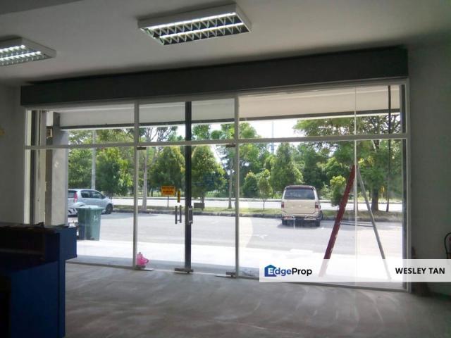 Shop for rent in Malaka