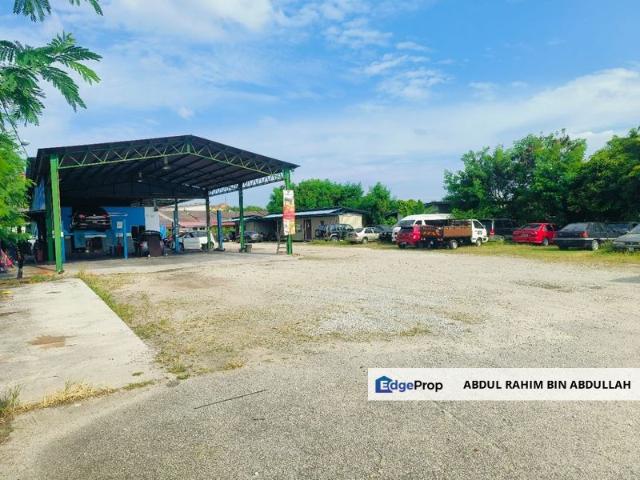 Shop for sale in Malaka