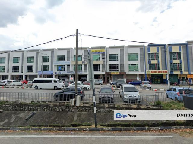 Shop for sale in Malaka